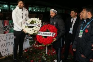 Tolga ve Olcay'dan Şehitler Tepesi'ne ziyaret