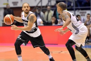 Beşiktaş, Partizan'a boyun eğdi