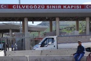 Sınır kapısı kapatıldı Halep'ten g&ouml;&ccedil; bekleniyor
