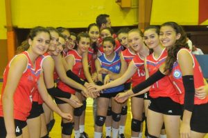 Nil&uuml;fer Belediyespor final m&uuml;cadelesine galibiyetle başladı