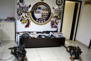 Antalya'da zehir tacirlerine darbe