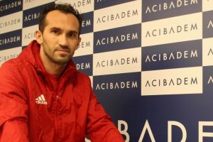 Yunan golc&uuml; Gekas sağlık kontrol&uuml;nden ge&ccedil;ti