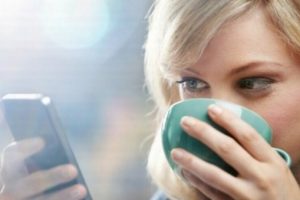 Cep telefonu kullanımı g&ouml;z sağlığını bozuyor