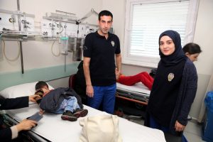 Bursa'da "doktor polis"lerden sağlık taraması