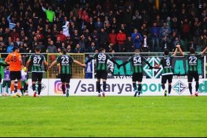 Sakaryaspor'dan polislere ziyaret