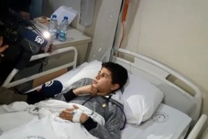 Halepli &ccedil;ocuk: "Yolda y&uuml;r&uuml;rken bombalar yağıyordu"
