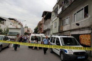 Bursa'da nikah g&uuml;n&uuml; evleneceği kadını ve annesini &ouml;ld&uuml;ren polise iki defa m&uuml;ebbet