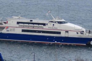 Bandırma'da fırtınaya yakalanan deniz otob&uuml;s&uuml; geri d&ouml;nmek zorunda kaldı