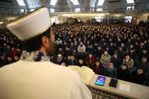 Bursa'da vaaz sırasında Halep'e SMS'li toplu destek