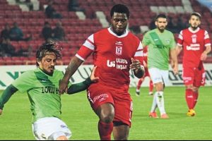 Balıkesirspor'da Zeefuik'in kul&uuml;be şantaj yaptığı iddia edildi