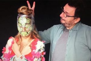 Gupse &Ouml;zay'dan ilgin&ccedil; paylaşım