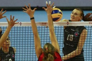 VakıfBank Halkbank'a set vermedi