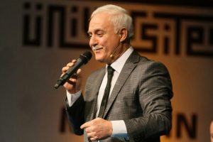 Nihat Hatipoğlu: T&uuml;rkiye eski T&uuml;rkiye değil