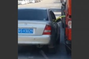 Tankerden benzin hırsızlığı kamerada