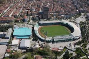 Bursa'nın tarihi stadı meydan oluyor