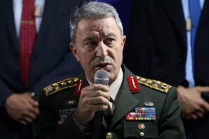 Akar: Kahraman komandolarımızla arazide baş edemeyince...