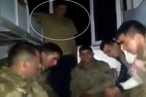 Şehit er arkadaşlarıyla b&ouml;yle t&uuml;rk&uuml; s&ouml;ylemiş