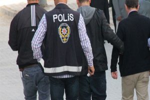 300 bin banka m&uuml;şterisinin bilgilerini &ccedil;aldılar