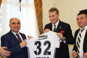 Fikret Orman: "Ryan Babel'de hen&uuml;z imza yok"
