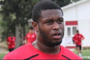 Balıkesirsporlu futbolcu Zeefuik, kupaları iade etti