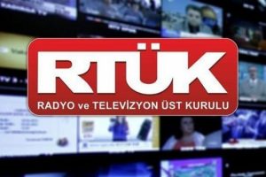 B&uuml;y&uuml;kel&ccedil;iye saldırıda saldırıya yayın kısıtlaması