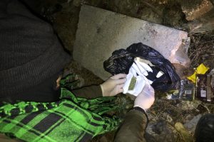 Taş kovuğundan esrar &ccedil;ıktı