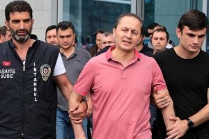 Eski HSYK &uuml;yesi Okur beşinci kez adliyede