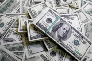Merkez'in kararı sonrası dolar y&uuml;kselişe ge&ccedil;ti