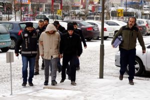 FET&Ouml;'n&uuml;n gen&ccedil;lik yapılanmasına operasyon: 24 g&ouml;zaltı