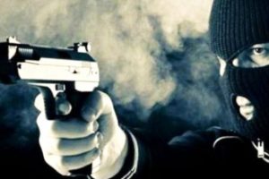 Kar maskeli saldırganlar dehşet sa&ccedil;tı: 1 &ouml;l&uuml;, 2 yaralı