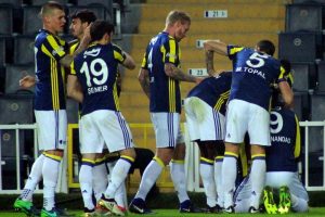 Fenerbah&ccedil;e ilk galibiyetini almak istiyor