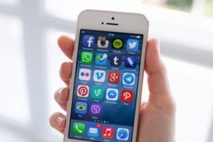 Kayıp kocasını iPhone ile buldu