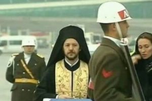 Papaz Nihat Doğan sosyal medyayı salladı