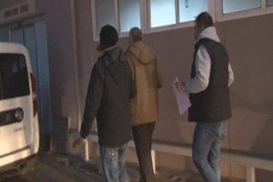 Doktor ve hemşirelere FET&Ouml; operasyonu: 14 g&ouml;zaltı