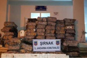 Şırnak'ta 329 bin paket ka&ccedil;ak sigara ele ge&ccedil;irildi