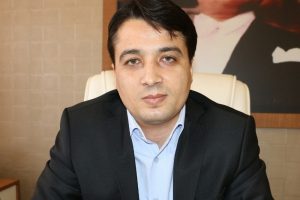 G&ouml;revden uzaklaştırılan kaymakam g&ouml;zaltına alındı