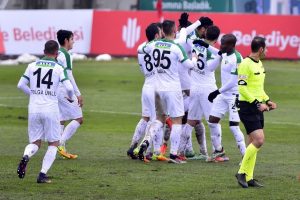 Akhisar deplasmanda kazandı