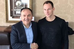 Sivasspor Dejan Kelhar ile 6 aylık s&ouml;zleşme imzaladı