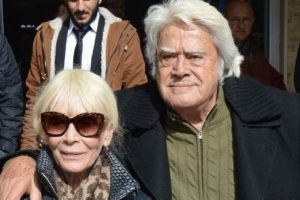 'C&uuml;neyt Arkın &ouml;ld&uuml;' haberlerine eşinden yanıt!