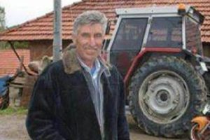 Yem karma makinesine d&uuml;şen &ccedil;ift&ccedil;i &ouml;ld&uuml;