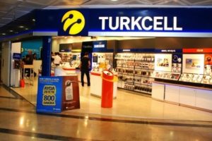 Turkcell gelir beklentisini artırdı