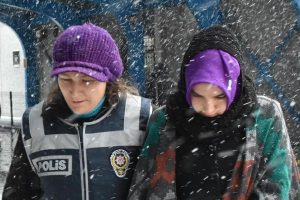 &Ouml;ğretmenlere FET&Ouml; operasyonu: 6 g&ouml;zaltı