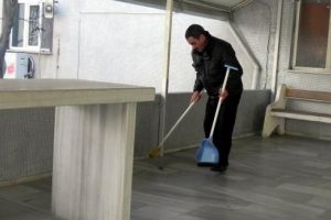 Arkadaşına kefil oldu, hakim ile tartışınca 2'nci cezayı aldı