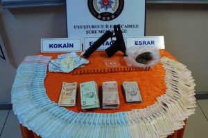 Mersin'de 'torbacı'lara b&uuml;y&uuml;k darbe