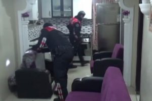 Sakarya'da şafak operasyonu: 20 g&ouml;zaltı