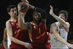 Avrupa'da T&uuml;rk derbisinin kazananı Anadolu Efes