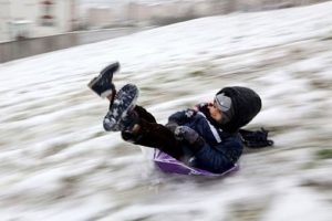 Kar esareti devam ediyor! Okulların tatil olduğu iller...