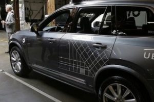 Uber s&uuml;r&uuml;c&uuml;s&uuml;z ara&ccedil;larını Arizona'ya taşıdı