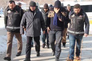 Elazığ'da 13 ByLock'&ccedil;u polis tutuklandı