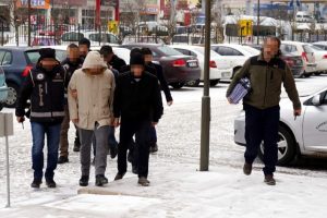 FET&Ouml;'nun gen&ccedil;lik yapılanmasına operasyon: 8 kişi tutuklandı